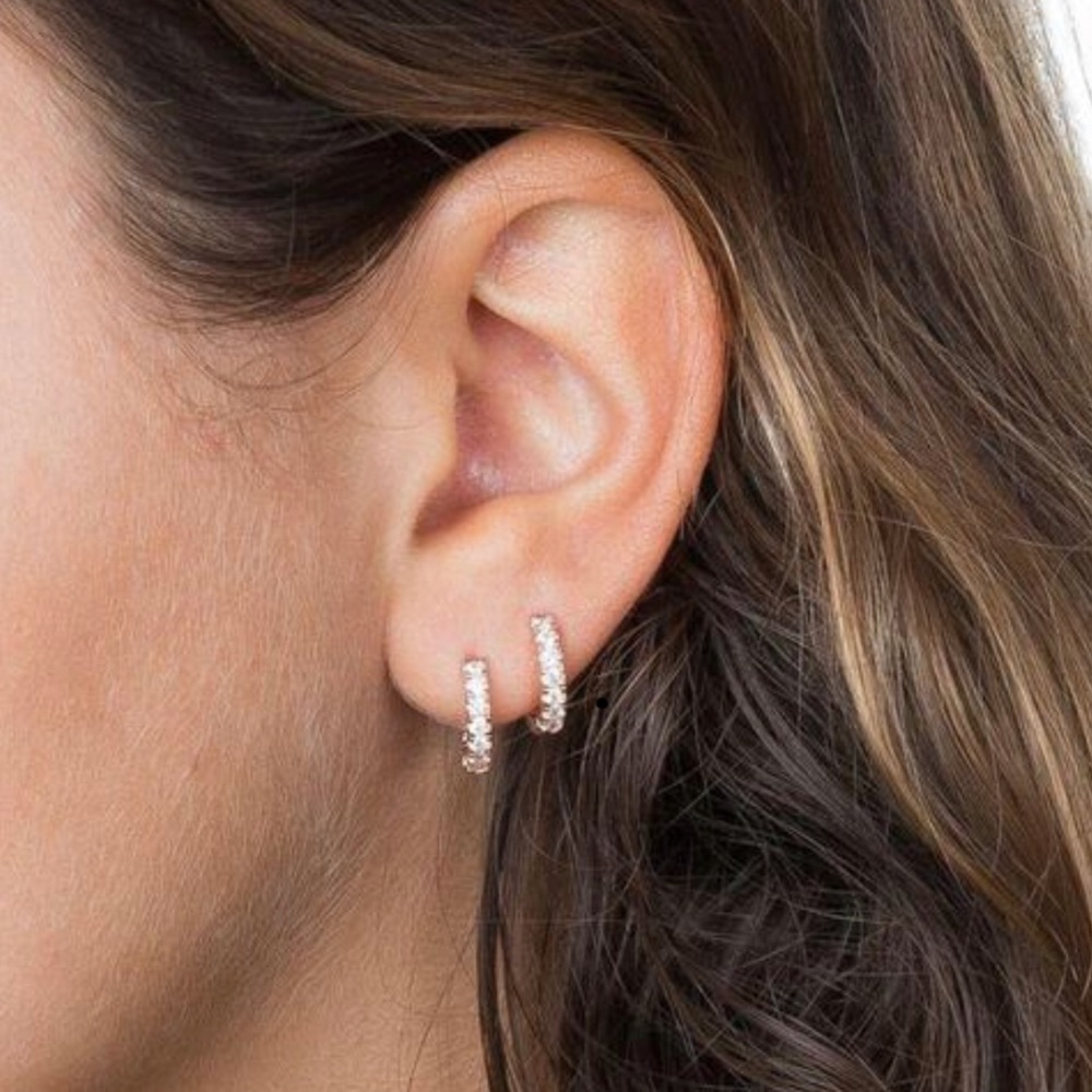 Mini hoop earrings
